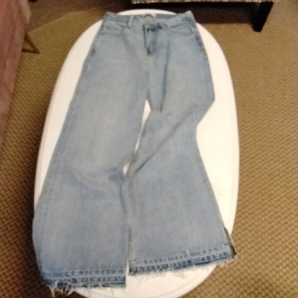 Women's Light Blue Jeans